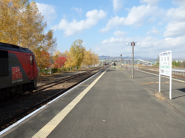 富良野駅のレッドベア