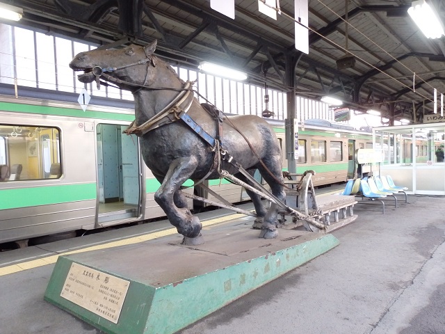岩見沢駅・ばん馬の像