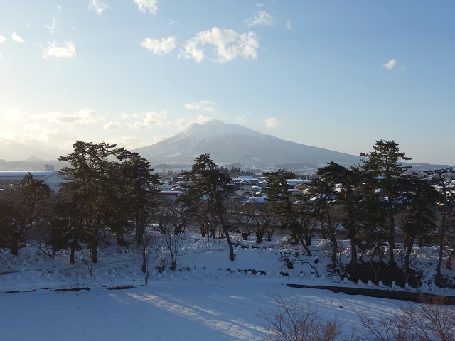 �O�O�邩�猩����؎R